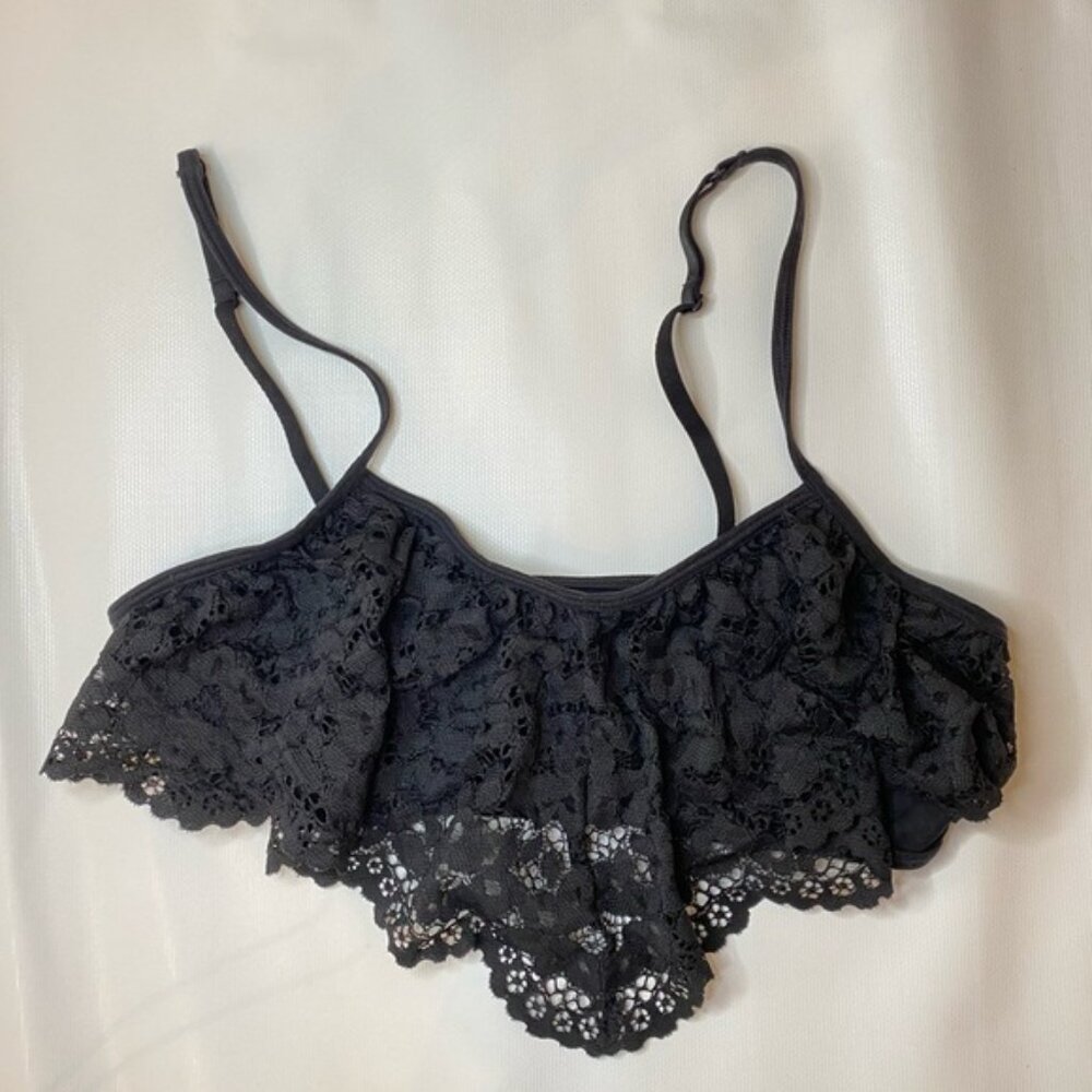 Victoria’s Secret lace ruffled black bralette size medium adjustable str…